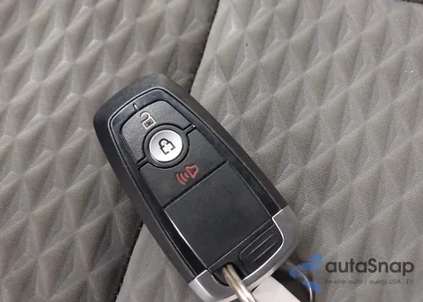 2021 Ford Escape Se z USA, uszkodzony, nr VIN 1FMCU9G67MUA74137